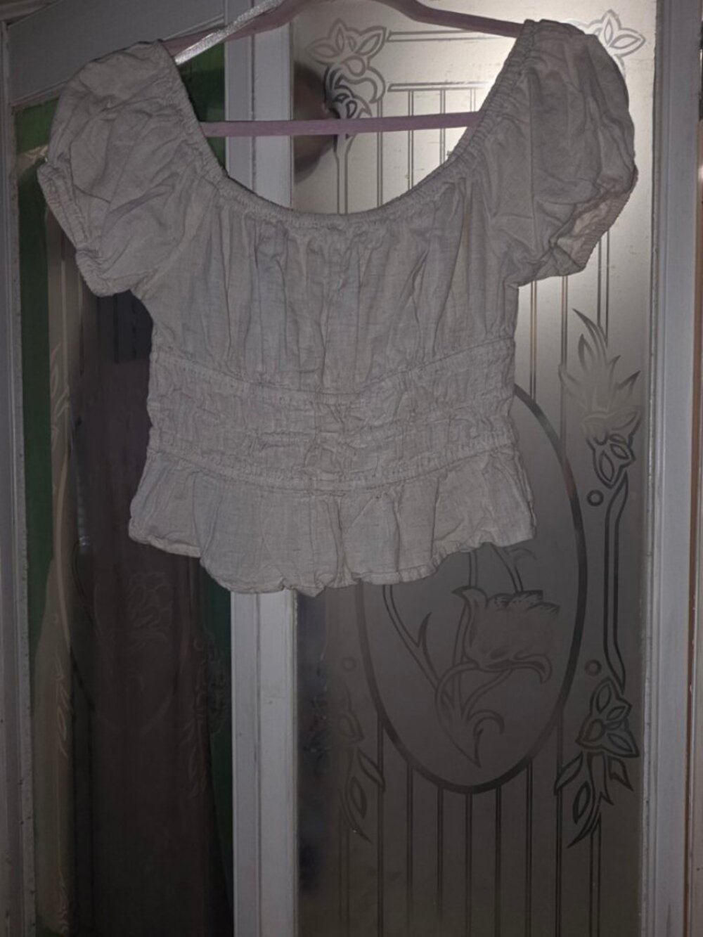 SIM & SAM Cream Off Shoulder Smocked Peplum Top M